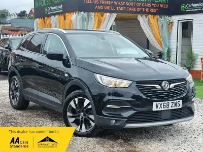 Used Vauxhall Grandland X Sport 130 HP (95 kW) 2018 Black SUV