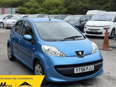 Second-hand Peugeot 107 68 CP (50 kW) 2006 Albastru Hatchback