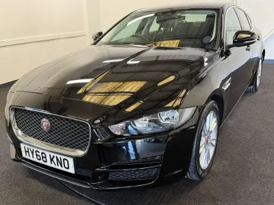Used Jaguar XE Ingenium 200 HP (147 kW) 2018 Black Sedan