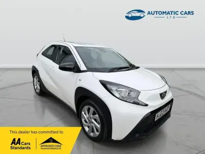 Used Toyota Aygo X PURE 72 HP (52 kW) 2023 White SUV