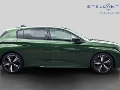 Used Peugeot 308 GT 129 HP (94 kW) 2023 Green Hatchback