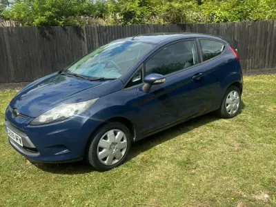 Begagnad Ford Fiesta Style 70 HK (51 kW) 2009 Blå Halvkombi