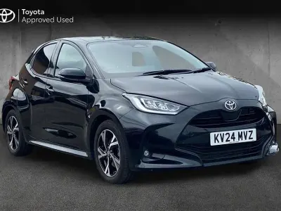 Used Toyota Yaris Design 114 HP (83 kW) 2024 Black Hatchback