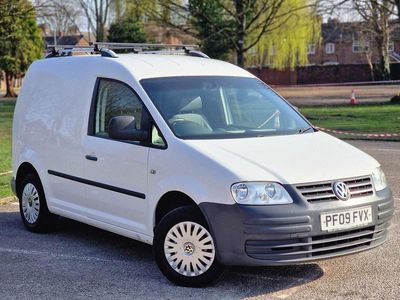 Used VW Caddy 69 HP (50 kW) 2009 White MPV