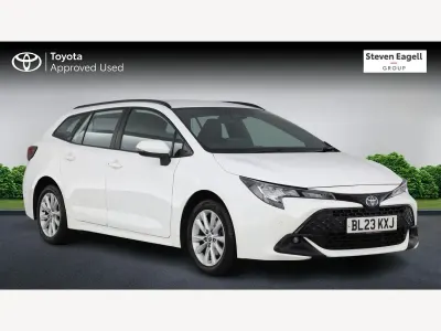 Used Toyota Corolla 140 HP (102 kW) 2023 White Estate