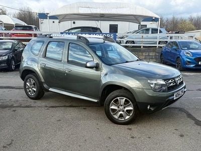 Used Dacia Duster Lauréate 110 HP (80 kW) 2015 Green SUV