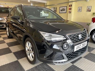 Usado Seat Arona FR 2023 Negro SUV
