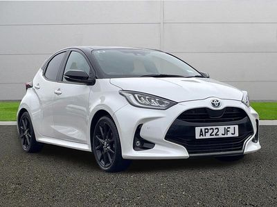 Used Toyota Yaris Hybrid City 116 HP (85 kW) 2021 White/black Hatchback