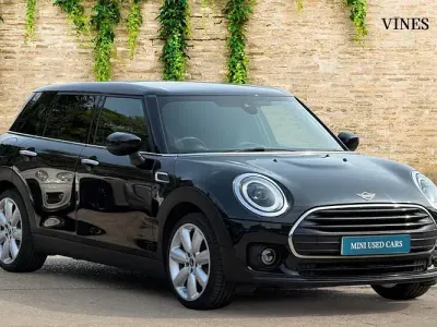 Used Mini Cooper Clubman Exclusive 136 HP (100 kW) 2022 Black Estate