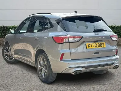 Begagnad Ford Kuga ST-Line 190 HK (139 kW) 2023 Silver SUV