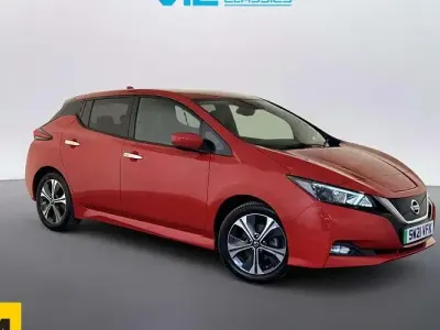 Used Nissan Leaf N-Connecta 110 kW (150 HP) 2021 Red Hatchback