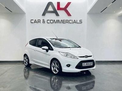 Usado Ford Fiesta Zetec 118 HP (86 kW) 2009 Branco Citadino