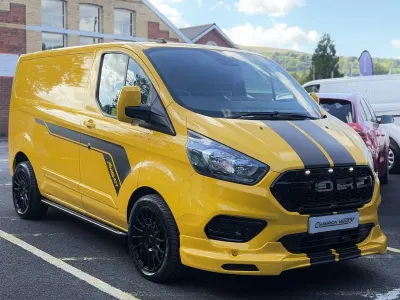 Used Ford Transit Custom 130 HP (95 kW) 2022 Yellow Van