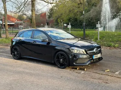 Begagnad Mercedes A180 AMG line 2017 Svart Halvkombi