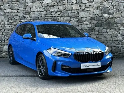 Usado BMW 120 M Sport 187 CV (137 kW) 2023 Azul Utilitario