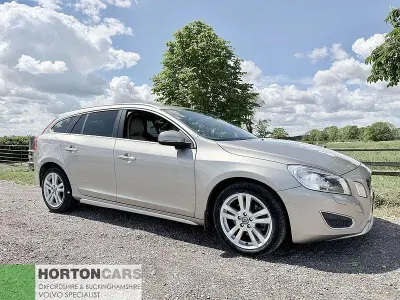 Used Volvo V60 SE Lux 180 HP (132 kW) 2025 Silver Estate