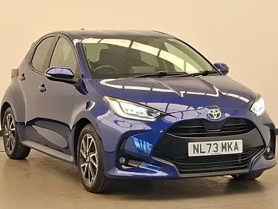 Used Toyota Yaris Design 116 HP (85 kW) 2023 Blue Hatchback