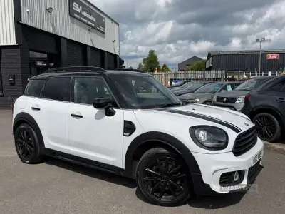 Usado Mini Cooper D Sport 150 HP (110 kW) 2019 Branco Citadino