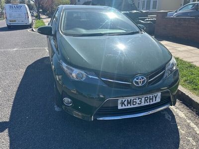 Toyota Auris Hybrid