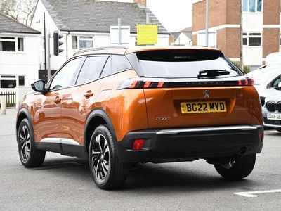Begagnad Peugeot 2008 Allure Premium 100 HK (73 kW) 2022 Orange SUV