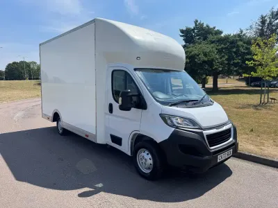 Used Peugeot Boxer Business-Line 140 HP (102 kW) 2022 White Van