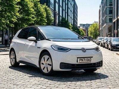 Used VW ID.3 Pro 106 kW (145 HP) 2021 White Hatchback