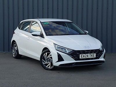 White Used 2024 Hyundai i20 Advanced Hatchback | £17,998 (Fair price)