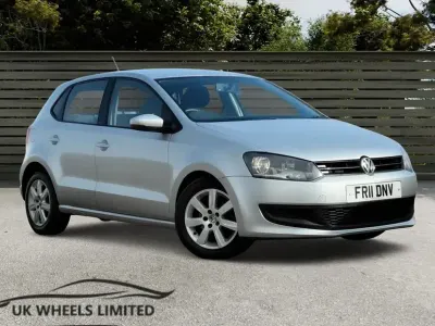 Używany VW Polo SE 2011 Srebrny Hatchback