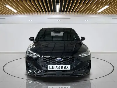 Used Ford Focus ST-Line 125 HP (91 kW) 2023 Black Hatchback