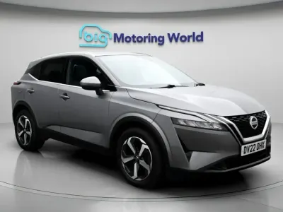 Używany Nissan Qashqai N-Connecta 140 KM (102 kW) 2022 Szary SUV