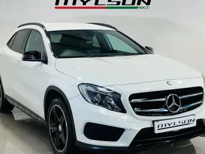 Usado Mercedes GLA200 AMG line 136 HP (100 kW) 2016 Branco SUV