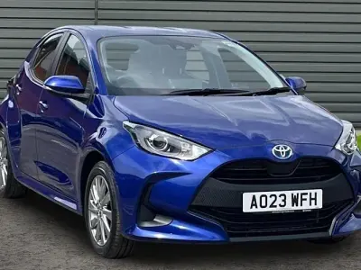 Used Toyota Yaris 116 HP (85 kW) 2023 Blue Hatchback