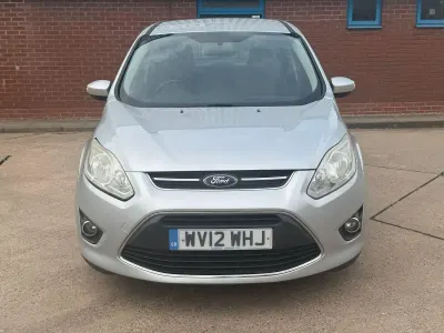 Usado Ford Grand C-Max Zetec 2012 Plateado Monovolumen