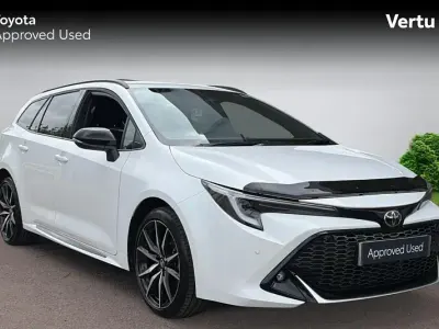 Usado Toyota Corolla Sport 140 HP (102 kW) 2024 Branco Carrinha
