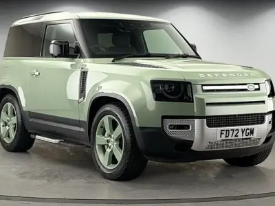 Gebraucht Land Rover Defender 75th Limited Edition 300 PS (220 kW) 2022 Grün SUV
