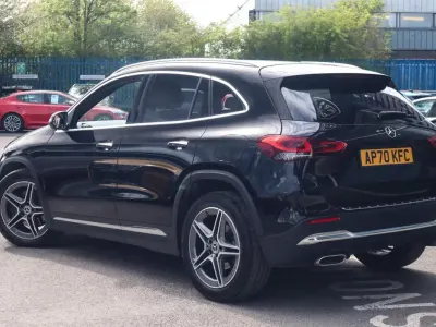 Usado Mercedes GLA200 AMG Line Premium 148 HP (108 kW) 2020 Preto SUV