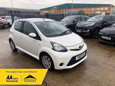 White Used 2013 Toyota Aygo Hatchback | £2,457 (Fair price)