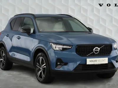 Used Volvo XC40 Plus 190 HP (139 kW) 2022 Blue SUV