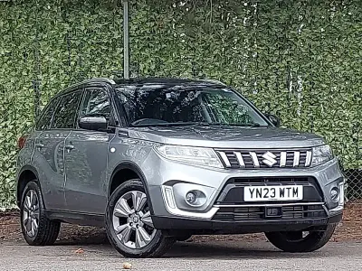 Gebraucht Suzuki Vitara SZ-T 129 PS (94 kW) 2023 Grau SUV