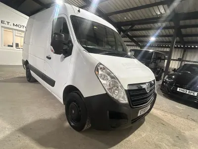 Used Vauxhall Movano 145 HP (106 kW) 2018 White MPV