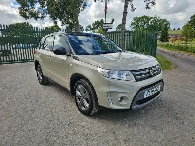 Used Suzuki Vitara SZ-T 120 HP (88 kW) 2018 Cream/black SUV