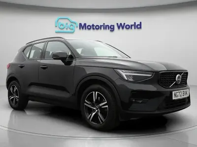 Begagnad Volvo XC40 Plus 197 HK (144 kW) 2022 Svart SUV