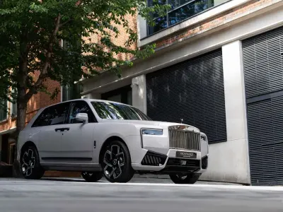 New Rolls Royce Cullinan 571 HP (419 kW) 2026 Tempest grey SUV