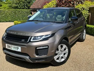 Used Land Rover Range Rover evoque SE 240 HP (176 kW) 2017 Hatchback