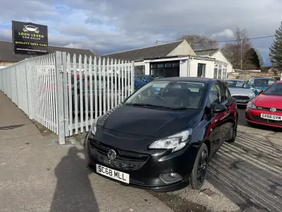 Begagnad Vauxhall Corsa SRi 90 HK (66 kW) 2019 Svart Halvkombi