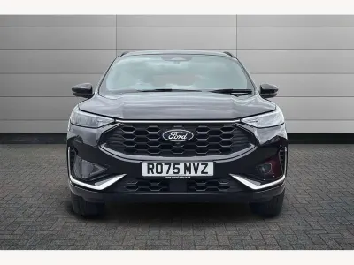 Usado Ford Kuga ST-Line 243 HP (178 kW) 2025 Preto SUV