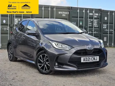 Used Toyota Yaris Hybrid Design 116 HP (85 kW) 2021 Grey Hatchback