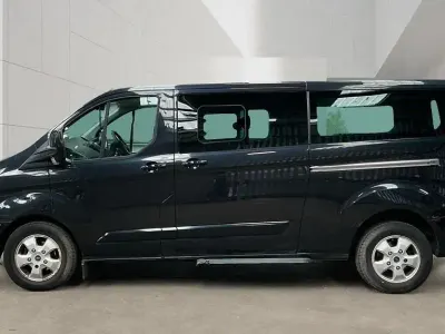 Used Ford Tourneo Custom Limited 125 HP (91 kW) 2015 Black Van