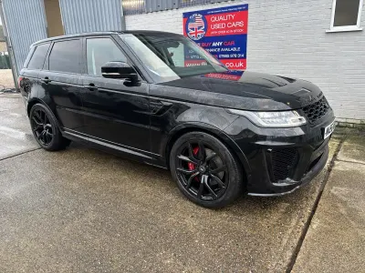 Käytetty Land Rover Range Rover Sport SVR 575 HP (422 kW) 2019 Musta Katumaasturi