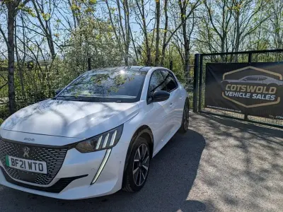 Second-hand Peugeot e-208 Premium 100 kW (136 CP) 2021 Hatchback